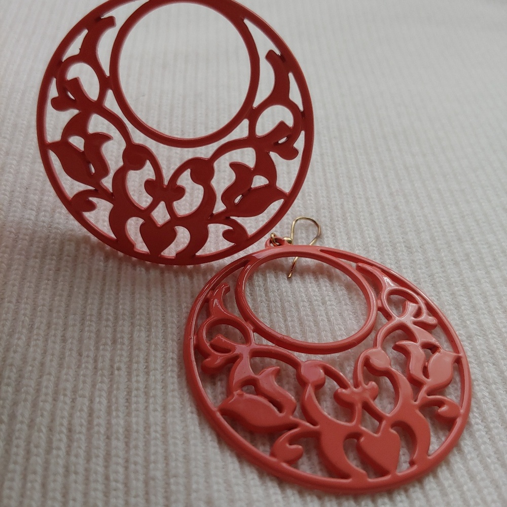 Salmon Hoops